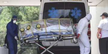 Documentan que 224,000 muertes por covid en México pudieron evitarse