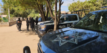 Dañan patrullas en Culiacán durante disturbio; hay tres detenidos