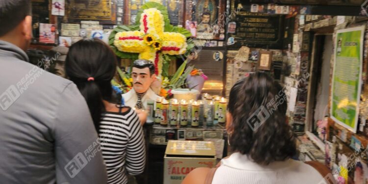 “Culichis” celebran a Jesús Malverde en su aniversario luctuoso