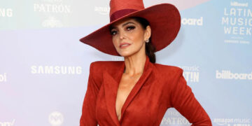 Ana Bárbara rompe en llanto al hablar de la situación con sus hermanos