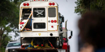 Niegan libertad bajo fianza a conductor que causó la muerte de 8 trabajadores mexicanos en Florida