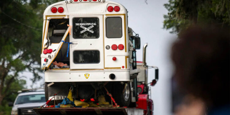 Niegan libertad bajo fianza a conductor que causó la muerte de 8 trabajadores mexicanos en Florida