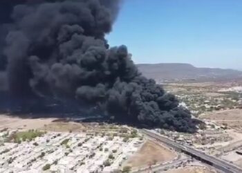 Reportan fuerte incendio tras explosión de pipas en Culiacán; evacúan poblaciones aledañas