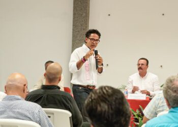 Voten por ustedes, emplaza Juan Alfonso