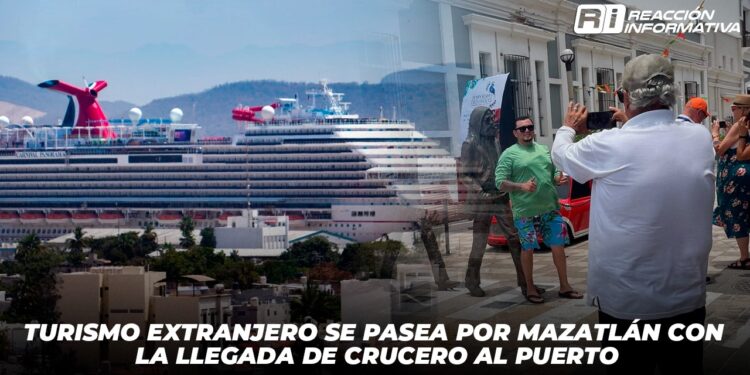 Turismo extranjero se pasea por Mazatlán con la llegada de Crucero al puerto