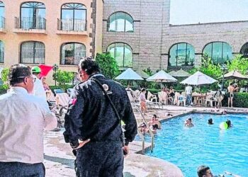 Niña de 7 años muere tras ser succionada por la tubería de una alberca en Sonora