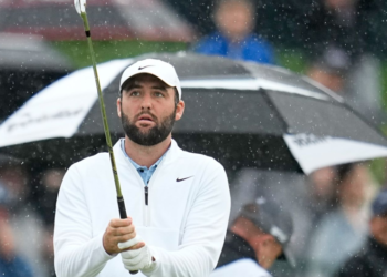 Scottie Scheffler, número uno mundial del golf, es arrestado por presunta agresión a agente de policía fuera del Campeonato de la PGA