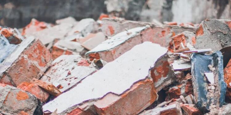 Derrumbe de techo en vivienda de la colonia Juárez en Mazatlán