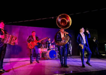 Grupo “Son de Oro” arranca la fiesta en la Feria Ganadera 2024