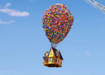 Ahora podrás pasar la noche en la casa flotante de UP, con más de 8,000 globos