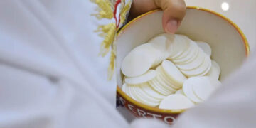 Sacerdote Muerde a Mujer en Pelea por Hostia Durante la Misa