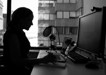 Violencia política de género, un riesgo amplificado por las redes sociales: Civic Compass