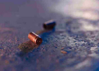 Mujer estadounidense resulta herida presuntamente por una bala perdida en Sinaloa