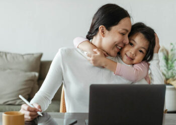 10 de mayo: ¿Es obligatorio que las mamás trabajen en el Día de las Madres?