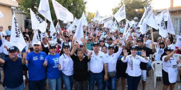 Memo Romero atiende denuncia de los vecinos de Doña Chonita de Mazatlán