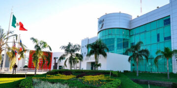 Confirma Juzgado Tercero de Distrito de Sinaloa la vinculación a proceso y medidas cautelares del comité de adquisiciones de la UAS