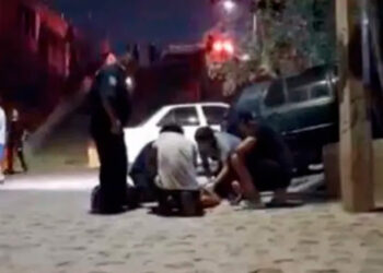 Balean a Jóvenes Cuando Convivían Afuera de una Casa; Hay un Muerto y 3 Heridos