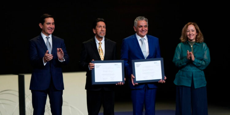 El científico mexicano Gerardo Ceballos recibe el Premio Fronteras del Conocimiento 2024 por demostrar el aumento en las tasas de extinción de animales
