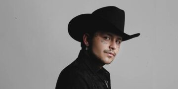 Christian Nodal ahora es acusado de falsificar una firma en contrato con Universal Music