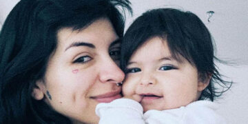 Cazzu reaparece junto a Inti en redes y rompe el silencio: ‘mi bebé es mi prioridad’