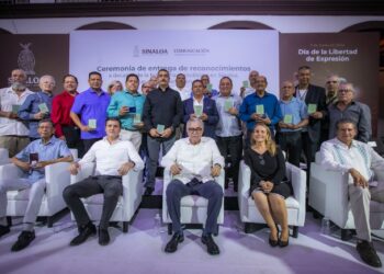 Reconoce Gobierno del Estado a decanos de la fotografía periodística