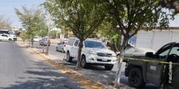 Tras ser baleado mientras conducía una camioneta, muere en hospital
