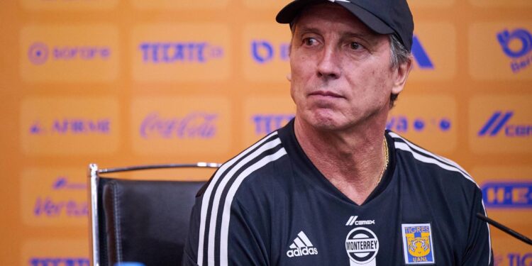 Robert Dante Siboldi no continuaría como director técnico de Tigres