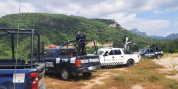 Enfrentamiento armado en la sierra de Sinaloa y Durango deja a dos jóvenes heridos