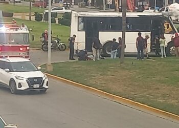 Señora cae de camión en movimiento, Secretario de Seguridad pública esclarece la situación