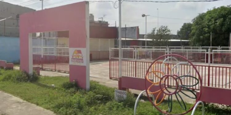 CJNG abandona cuerpos decapitados frente a un jardín de niños en Macuspana, Tabasco