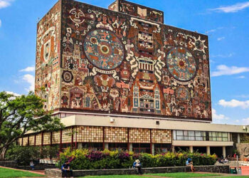 La UNAM está entre las 100 mejores universidades del mundo; es la mejor de México