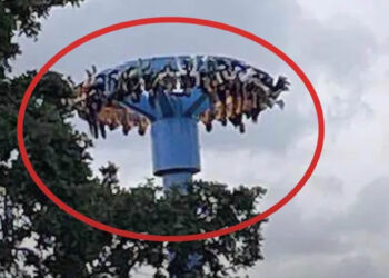 28 personas quedan ATRAPADAS boca abajo en juego mecánico de parque de diversiones; así fue el preocupante momento: VIDEO