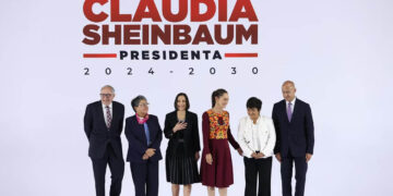 Mejorar el sistema de salud, crisis del agua y deuda de Pemex, entre los retos del segundo grupo del gabinete de Claudia Sheinbaum
