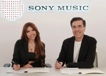 Influencer y cantante Yeri Mua firma contrato con Sony Music México