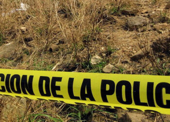 Adolescente muere y tres resultan lesionados al caer vehículo en canal de riego en municipio El Fuerte, Sinaloa