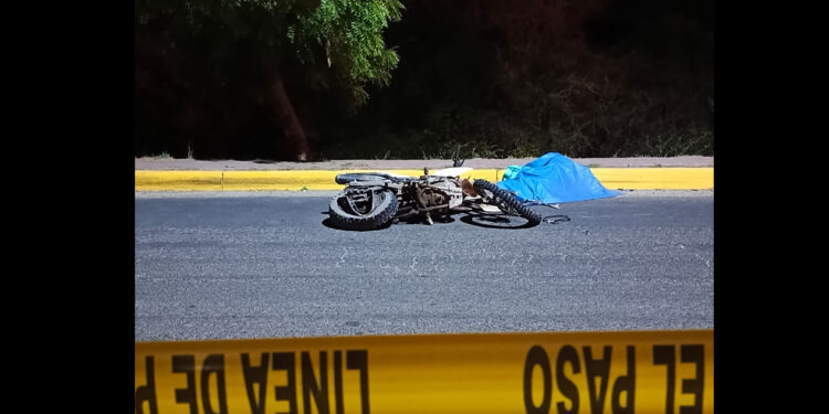 Pierde la vida joven mujer en accidente automovilístico en Rosario; Se trasladaba de pasajero en una moto