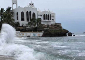 Se pronostican chubascos tormentosos con cielos nubosos el día de hoy viernes para Mazatlán