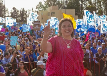 Así llegó Xóchitl a las urnas para emitir su voto