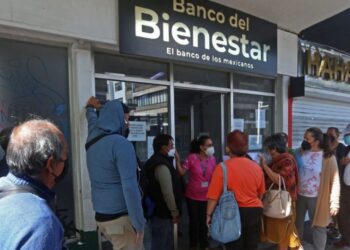 AMLO confirma que reforma de pensiones saldrá en septiembre y que se incluirá a mujeres de 60 a 64 años, como propuso Sheinbaum