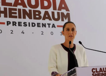 Claudia Sheinbaum envía a la Segob iniciativas para apoyo a mujeres y becas universales