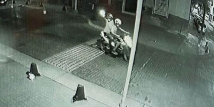 VIDEO || Momento exacto del ataque al Diario Adiscusion en Culiacán