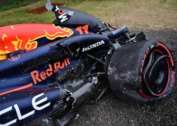 “Checo” Pérez estrella su auto en la clasificatoria del Gran Premio de Hungría (Videos)