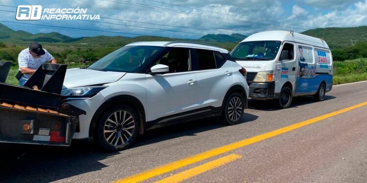 Carambola de 5 vehículos en Caleritas deja a una menor y una adulta lesionadas