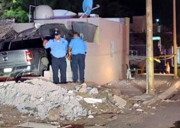 Exboxeador Orlando ‘Siri’ Salido, ‘grave’ tras chocar contra vivienda; una persona murió