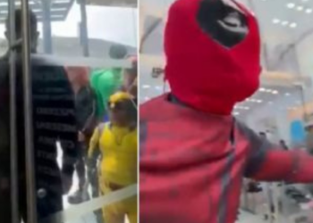 VIDEO: quieren ver Deadpool y Wolverine disfrazados, pero policía les niega la entrada al cine