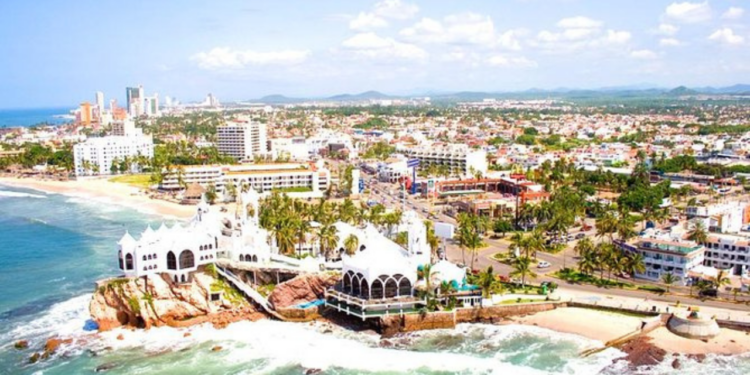 Pronóstico de nubes y altas temperaturas en Mazatlán