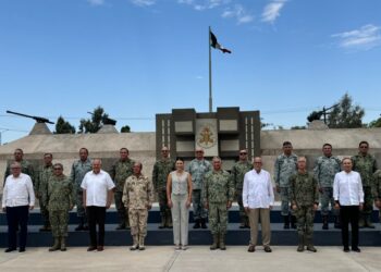 Rocha Moya asiste a reunión de seguridad de los gobernadores del Mar de Cortés