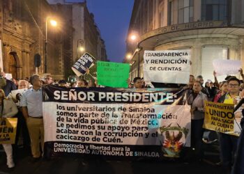 Alto al saqueo de la UAS, exigen universitarios de la UAS a AMLO
