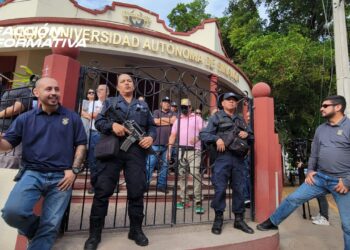 ¡Les niegan acceso! Integrantes del Movimiento Democrático Universitario solicitan derecho a réplica enRadio Universidad