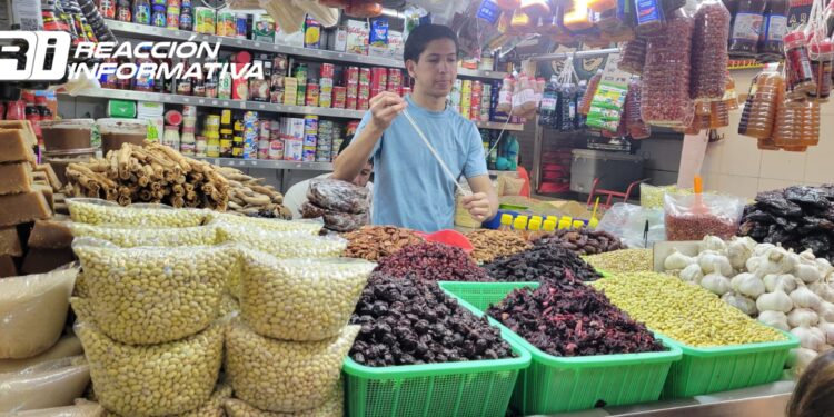 Las vacaciones de verano y el calor, causan baja en las ventas del mercado ‘Garmendia’ hasta un 30%
